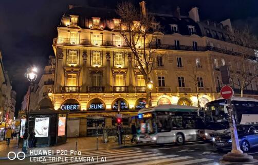 无论是即将发行的诺基亚A1 Plus五摄还是现已风靡的华为P20 pro三摄定离不开贴片晶振